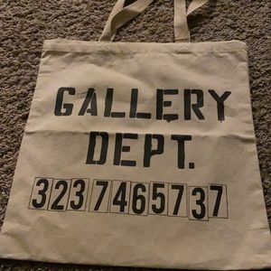 Gallery tote bag